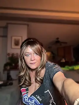 cowgirlc online show from April 29, 2:26 am