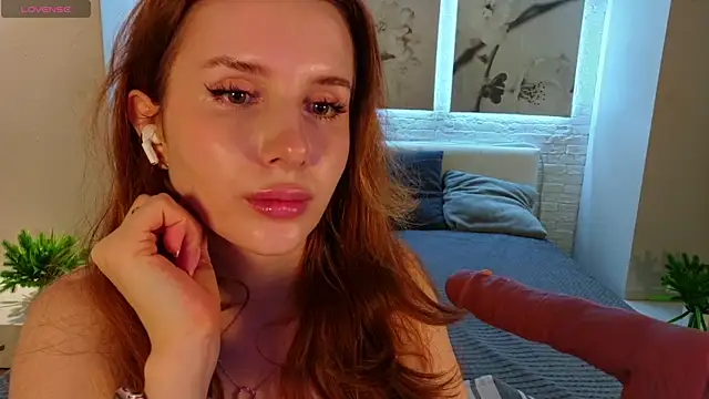 Betty June online show from July 29, 8:31 pm