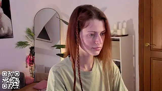 doll lesli online show from April 19, 6:10 pm