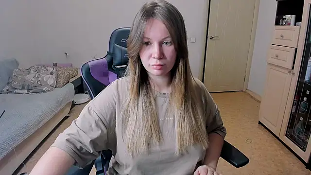 stella vestal online show from November 15, 5:58 pm