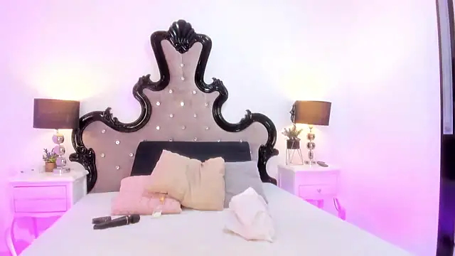 laqquishax online show from February 25, 2:15 pm