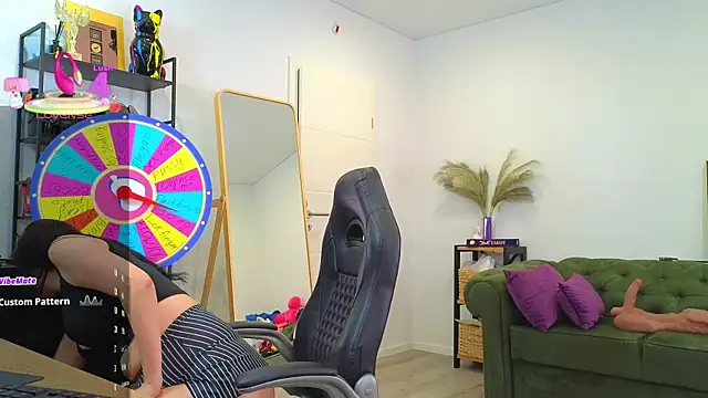 EvaKeks online show from April 18, 7:07 pm