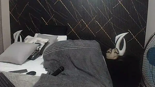 BELINDAXXXXX online show from March 22, 7:14 am