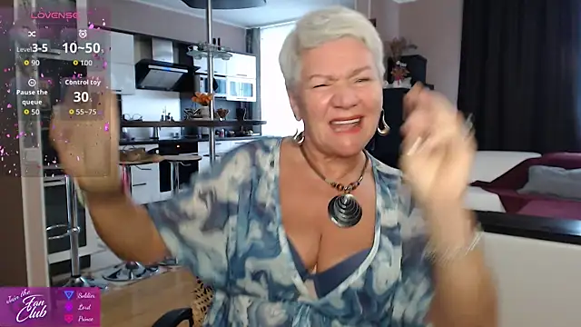 roxana brooks online show from June 24, 2:38 pm