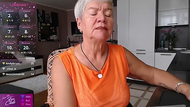 roxana brooks online show from July 5, 8:09 am