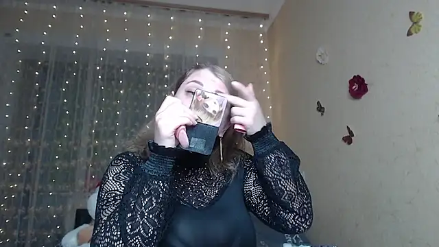 CumCpl online show from April 1, 7:55 pm