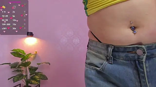 LITTLE-VIVI online show from March 3, 4:40 am