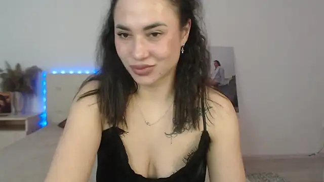 RoxannePure online show from March 12, 6:49 am