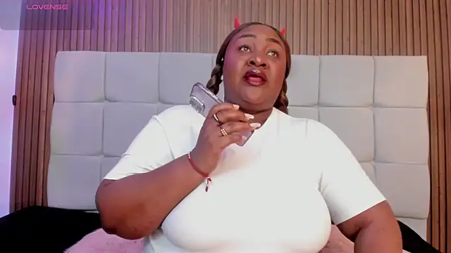 Saravy Blandon online show from March 13, 11:22 am