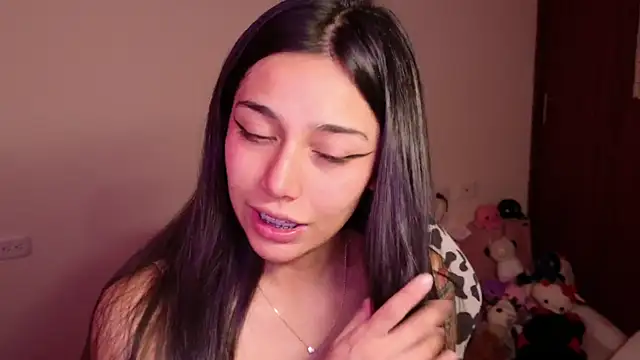 amber yull online show from July 24, 3:43 pm