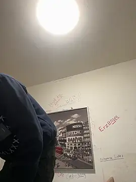 Toyjungee online show from March 30, 7:02 pm