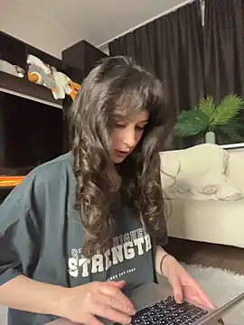 itssophiie online show from April 14, 6:52 pm