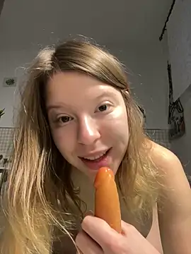 kimczii online show from March 24, 7:58 am