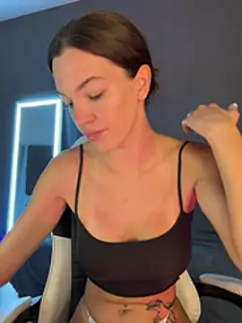 julia fly online show from July 5, 6:52 am