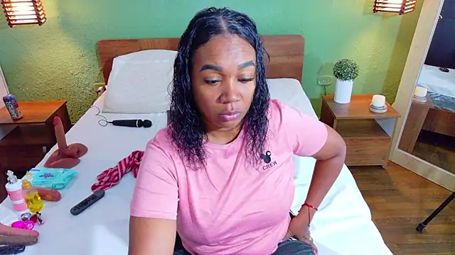 dannaahbrown online show from March 19, 3:27 pm