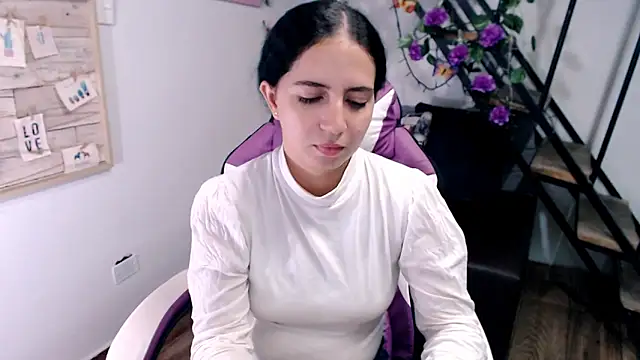 samantha baby  online show from March 19, 11:09 pm