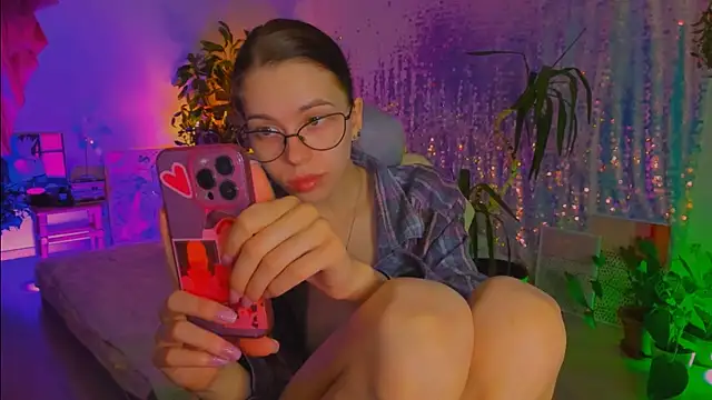 poli   online show from March 27, 6:08 pm