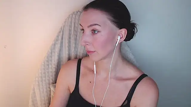 -Allure- online show from February 1, 8:51 pm