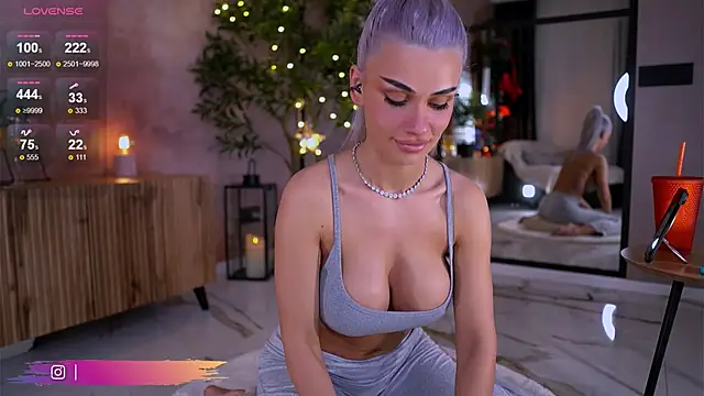 Serene Sophiex online show from February 17, 9:36 pm