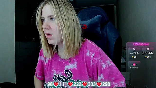 Olivia Munk online show from April 16, 3:51 am