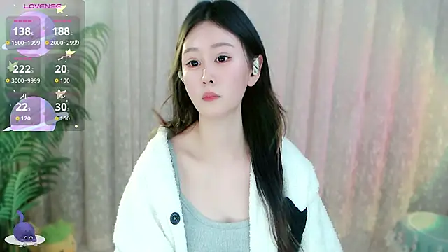 Aimee-520 online show from February 8, 8:40 am