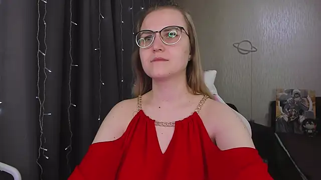 MissBrightShine online show from April 19, 6:10 pm