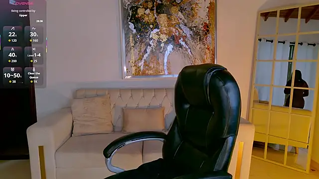 LisaMonroe  online show from April 13, 9:04 pm