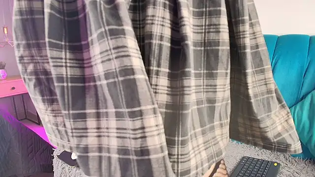 Satuurn  online show from April 14, 2:17 pm