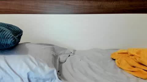 00ingrid00 online show from December 16, 8:15 pm