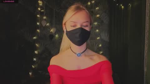 0ophelia online show from February 10, 10:24 pm