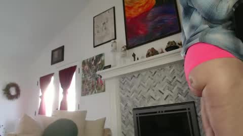 Aurora Willows online show from February 22, 3:42 pm