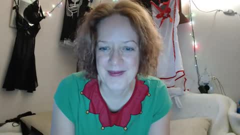 12ennie online show from November 13, 7:40 am