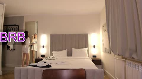 Lily 3 online show from November 17, 8:42 pm