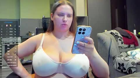 1LINDSEY1 online show from November 19, 12:38 pm