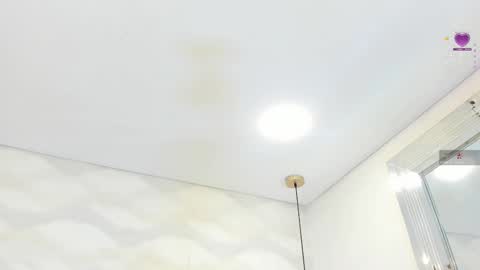 Nahomi online show from December 22, 9:40 pm