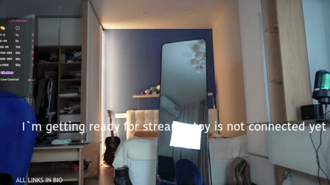 Marie online show from February 3, 7:00 pm