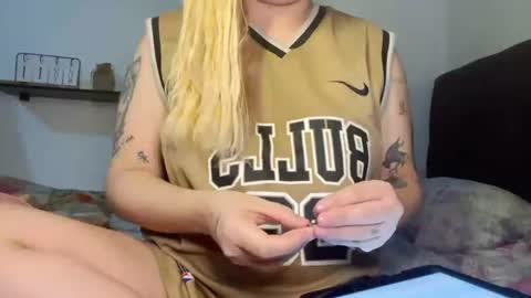 Sasha Sky  online show from July 6, 5:35 am
