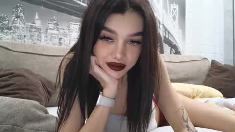 Snapshot of 9west chatting on October 16, 10:29 am KARINA online show from October 16, 10:29 am