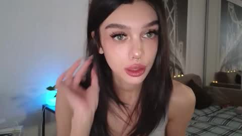 Snapshot of 9west chatting on September 15, 12:35 pm KARINA online show from September 15, 12:35 pm