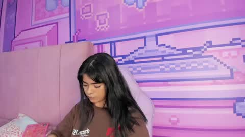 Alice  online show from May 11, 10:07 pm