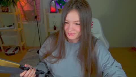 Snapshot of _aein_emy_ chatting on January 5, 1:13 am Emy and Alice online show from January 5, 1:13 am