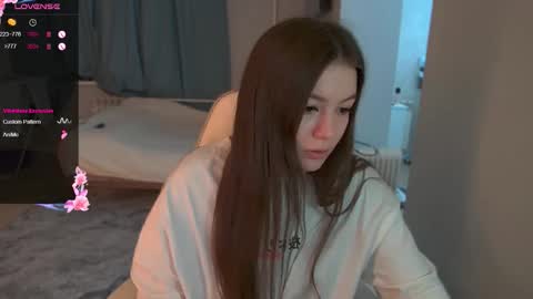 Emy and Alice online show from November 12, 8:34 am