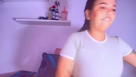 Snapshot of _alexaa_20 chatting on February 5, 11:55 am Alexa online show from February 5, 11:55 am