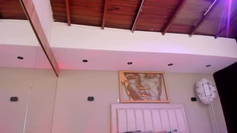      online show from April 1, 7:33 pm