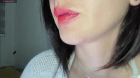 Snapshot of _antomouth_paradise chatting on October 17, 10:29 am antonia online show from October 17, 10:29 am