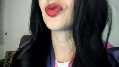 Snapshot of _antomouth_paradise chatting on December 2, 11:16 pm antonia online show from December 2, 11:16 pm