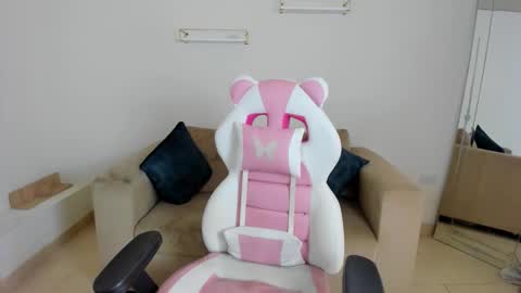    online show from January 12, 12:21 pm