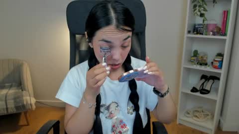 Bella Evans online show from June 5, 5:11 am