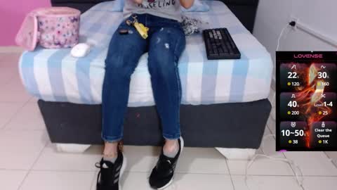 Snapshot of _candy_jade_ chatting on March 1, 12:01 pm candy jade online show from March 1, 12:01 pm