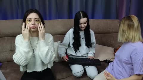 MARYLINPVT OPEN online show from January 21, 7:58 am